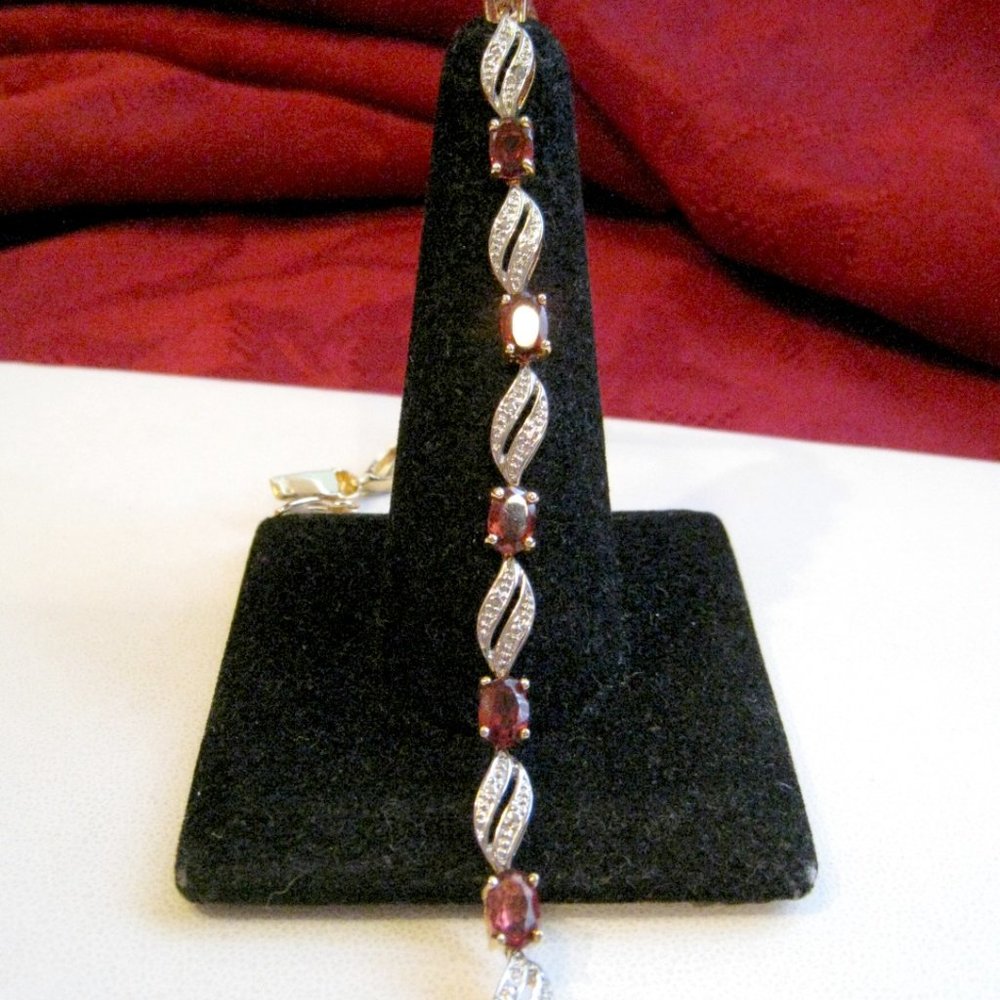 925 STERLING SILVER GARNET & DIAMOND BRACELET 7.25